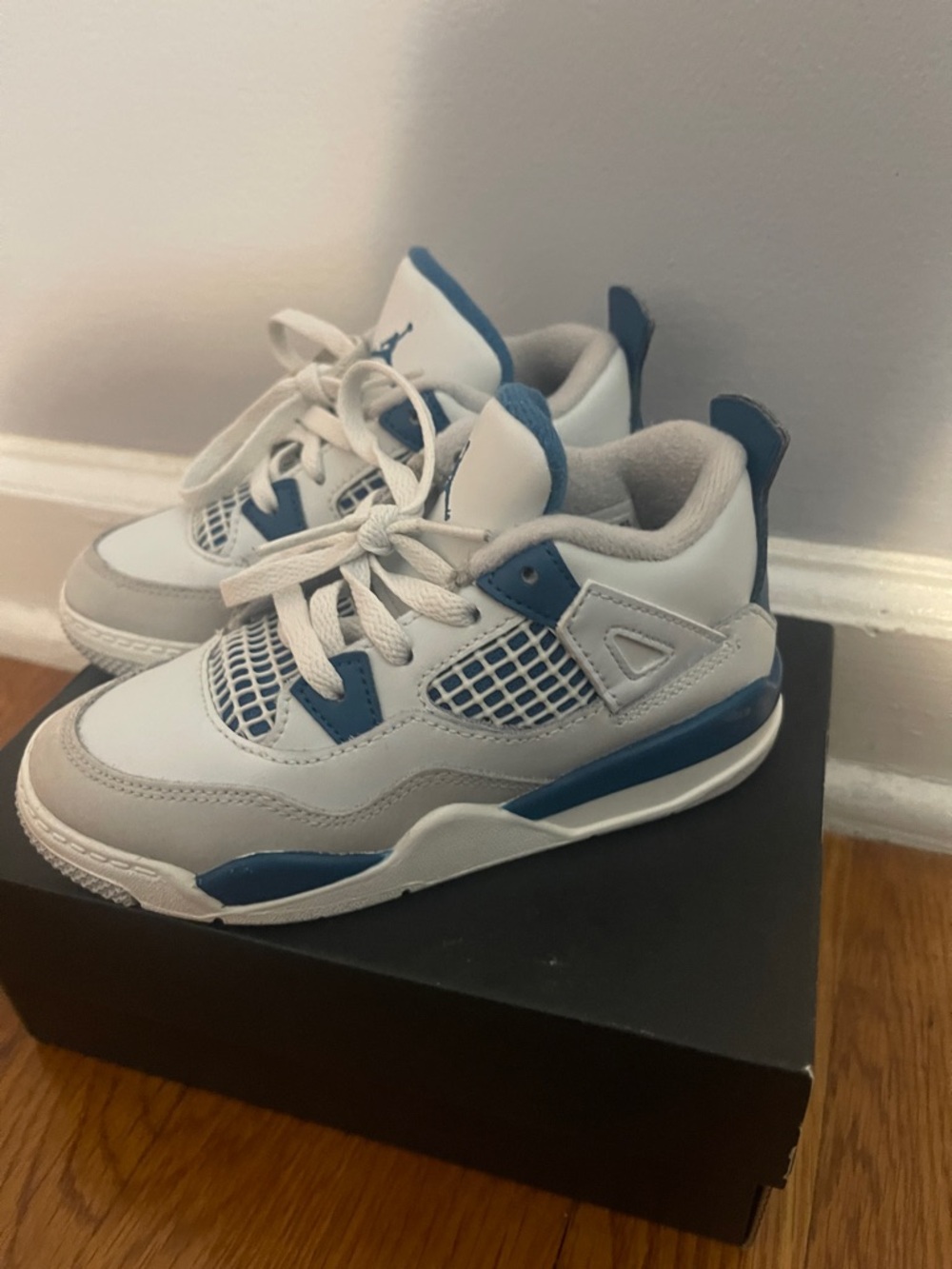 Little Kids Jordan 4 Retro “Military Blue” Sneakers Size 10c